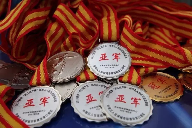 哈利伯顿赞赏NBA竞争格局，强调比赛的乐趣